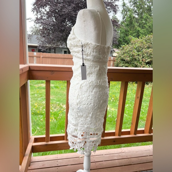 NWT ASTR the Label White Floral Lace Bodycon Dress Size Small - Picture 4 of 11